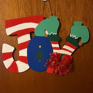 Festive 'Joy' Wall Hanging with Christmas Design